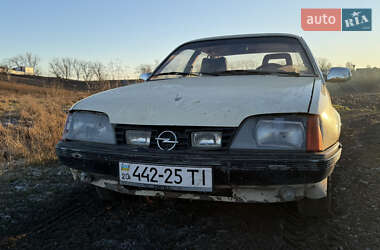 Седан Opel Rekord 1985 в Тернополі