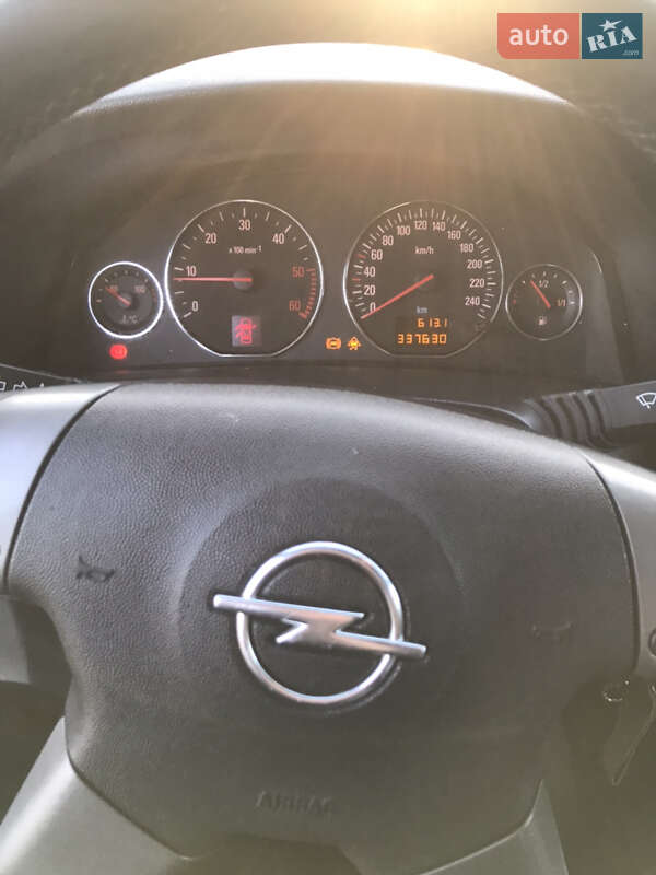 Хетчбек Opel Signum 2004 в Коростишеві
