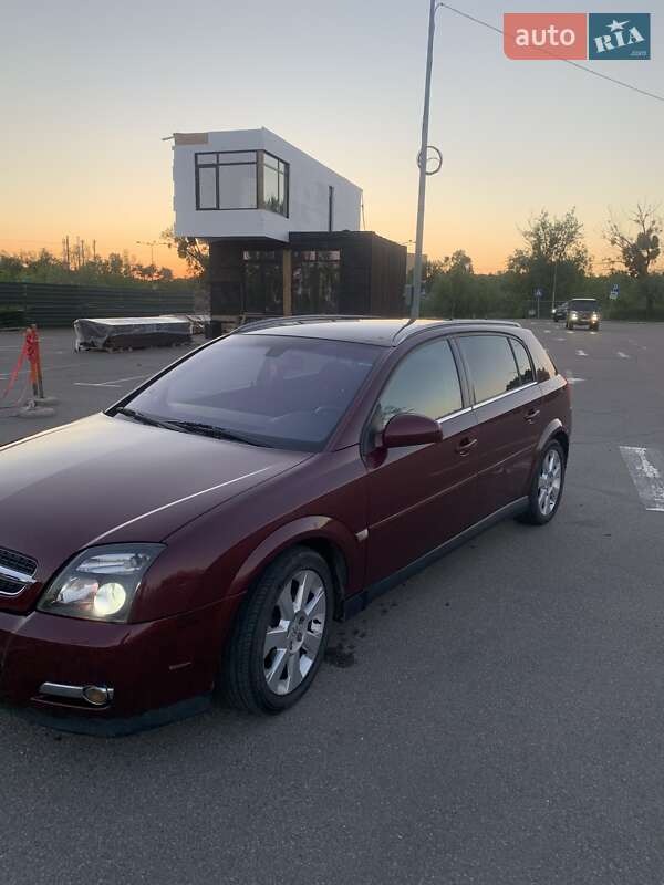 Универсал Opel Signum 2005 в Киеве