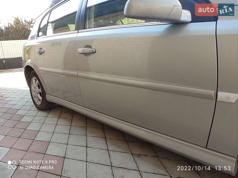 Хэтчбек Opel Signum 2006 в Казатине