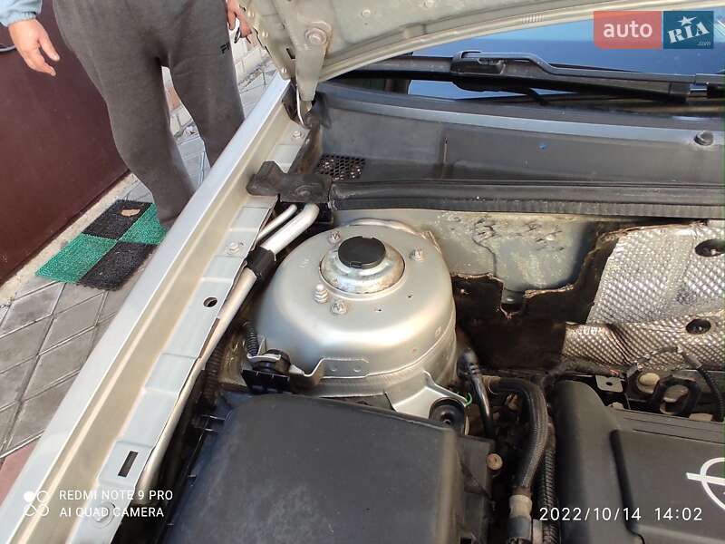 Хэтчбек Opel Signum 2006 в Казатине