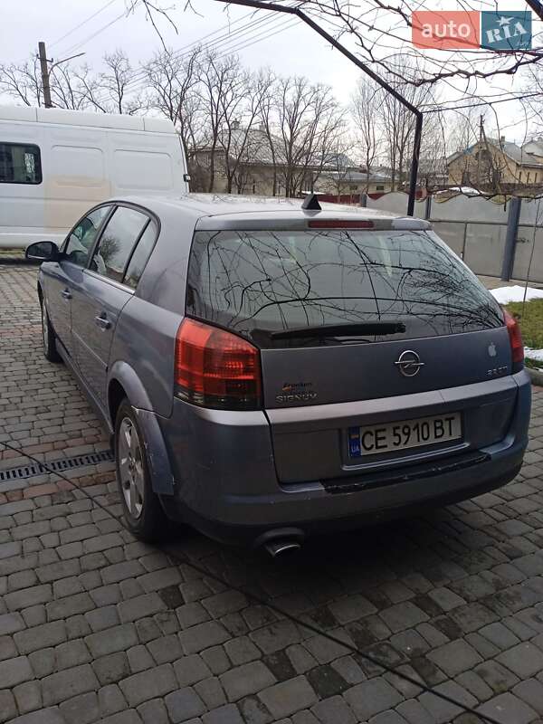 Хэтчбек Opel Signum 2003 в Черновцах