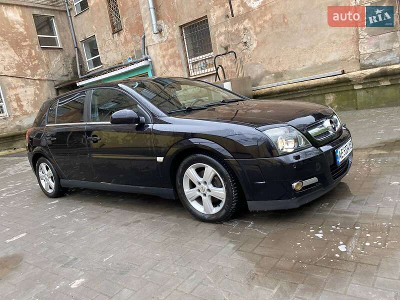 Хэтчбек Opel Signum 2005 в Кривом Роге