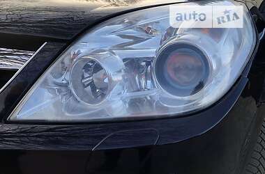 Хэтчбек Opel Signum 2006 в 