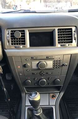 Хэтчбек Opel Signum 2006 в 