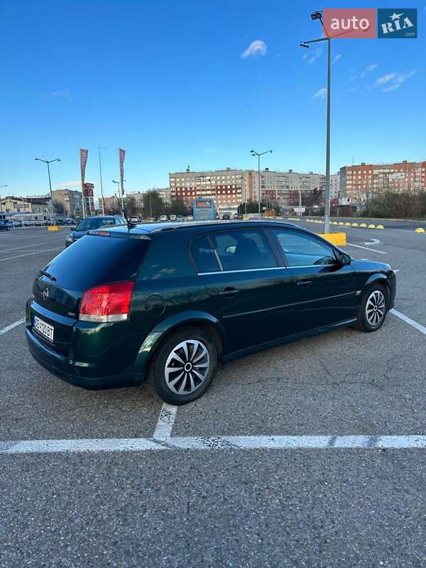 Хэтчбек Opel Signum 2005 в Черновцах