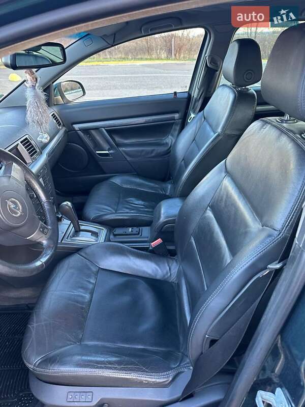 Хэтчбек Opel Signum 2005 в Черновцах