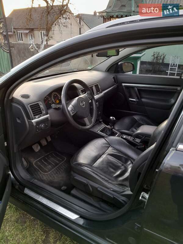 Хэтчбек Opel Signum 2007 в Черновцах