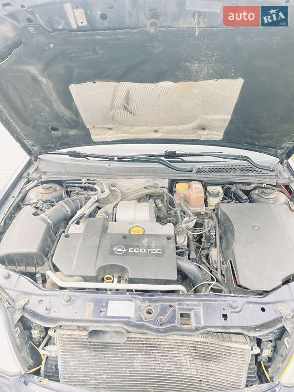 Хетчбек Opel Signum 2004 в Івано-Франківську