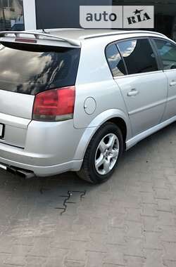 Хетчбек Opel Signum 2003 в Луцьку