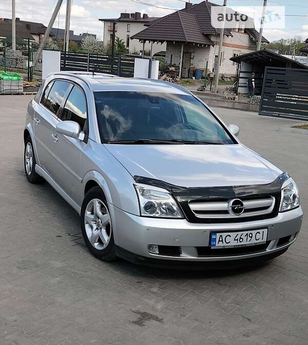 Хетчбек Opel Signum 2003 в Луцьку