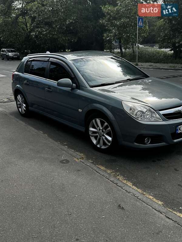 Хетчбек Opel Signum 2006 в Києві