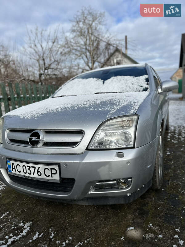 Хетчбек Opel Signum 2004 в Володимирі