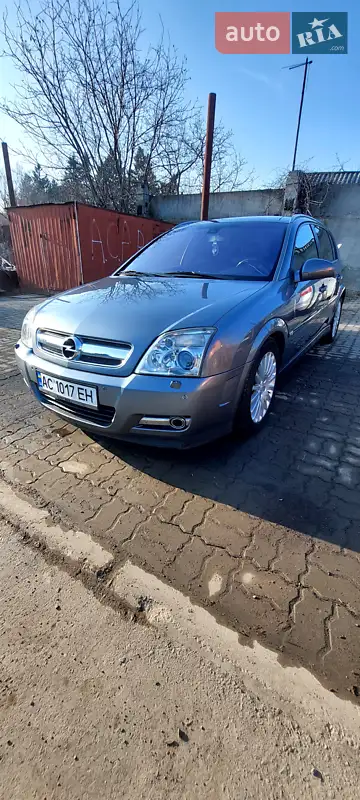 Opel Signum 2005