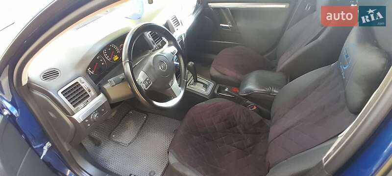 Хэтчбек Opel Signum 2005 в Николаеве