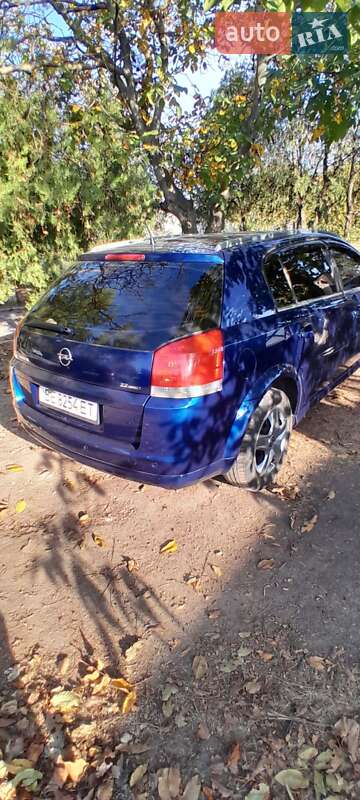 Хэтчбек Opel Signum 2005 в Николаеве