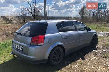 Хэтчбек Opel Signum 2004 в Калуше