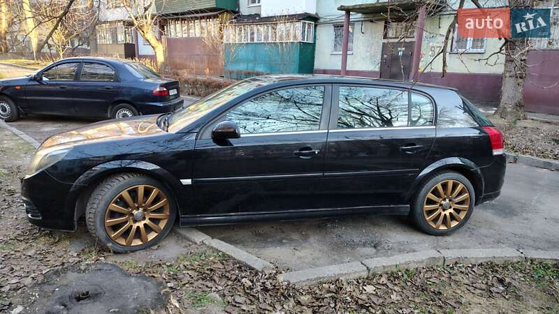 Хэтчбек Opel Signum 2006 в Павлограде