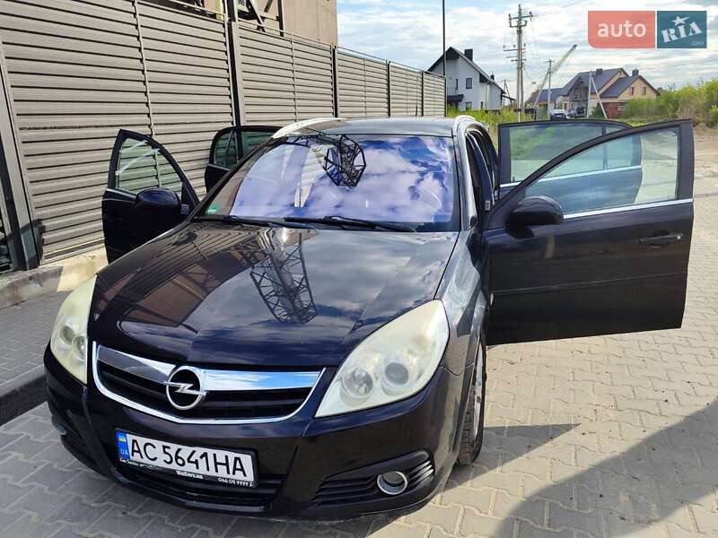 Хэтчбек Opel Signum 2008 в Луцке