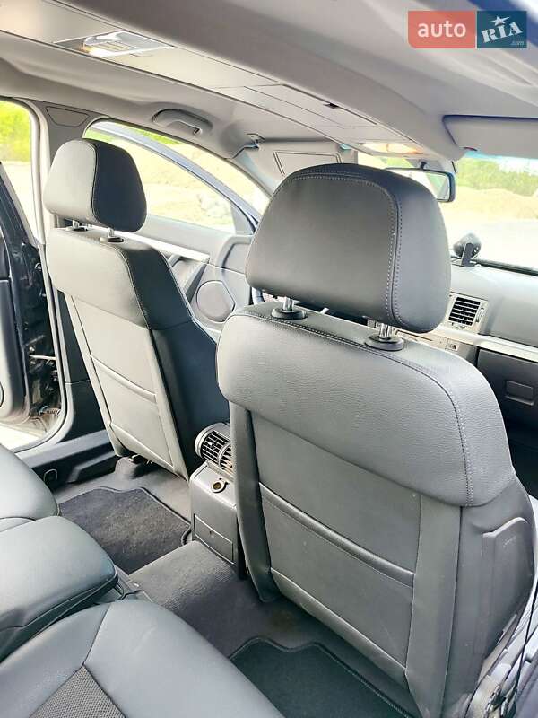 Хэтчбек Opel Signum 2008 в Луцке