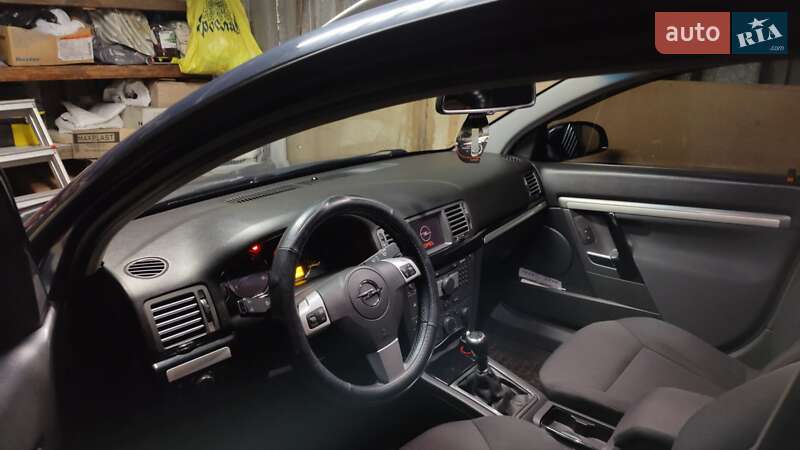 Хэтчбек Opel Signum 2007 в Киеве