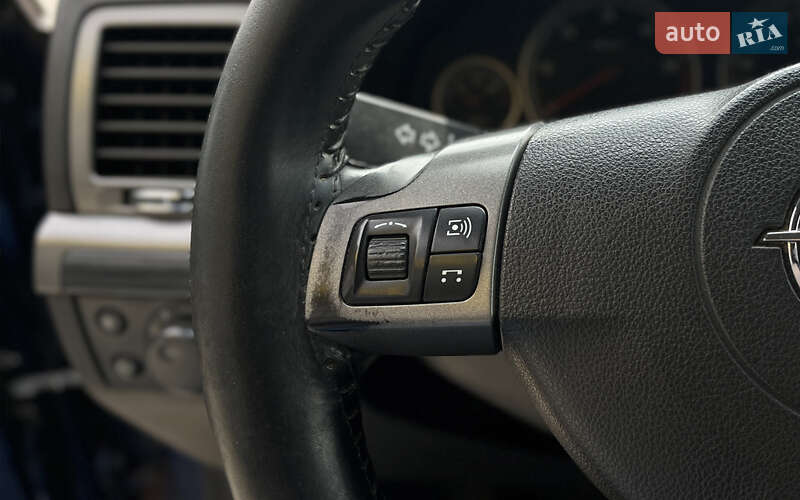 Хетчбек Opel Signum 2007 в Мукачевому