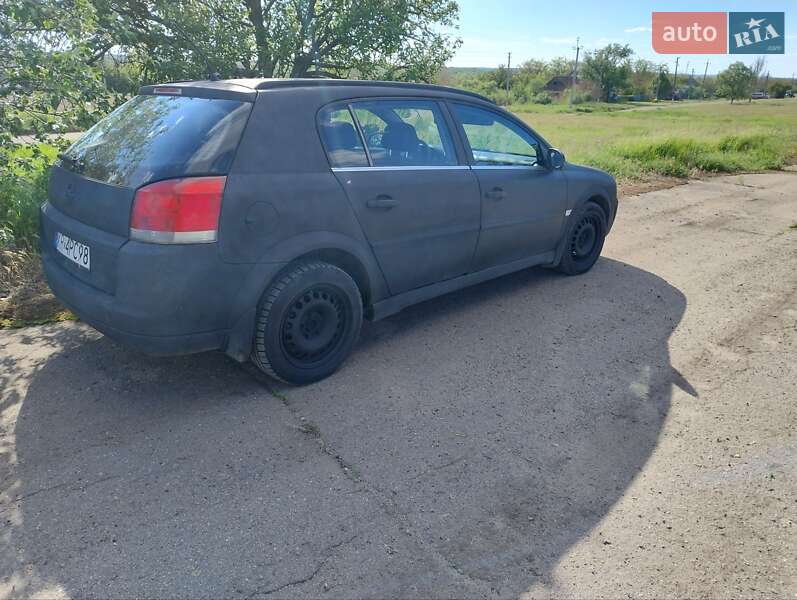 Хэтчбек Opel Signum 2004 в Покровском