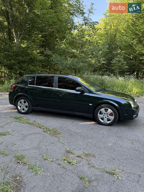 Хэтчбек Opel Signum 2004 в Жмеринке