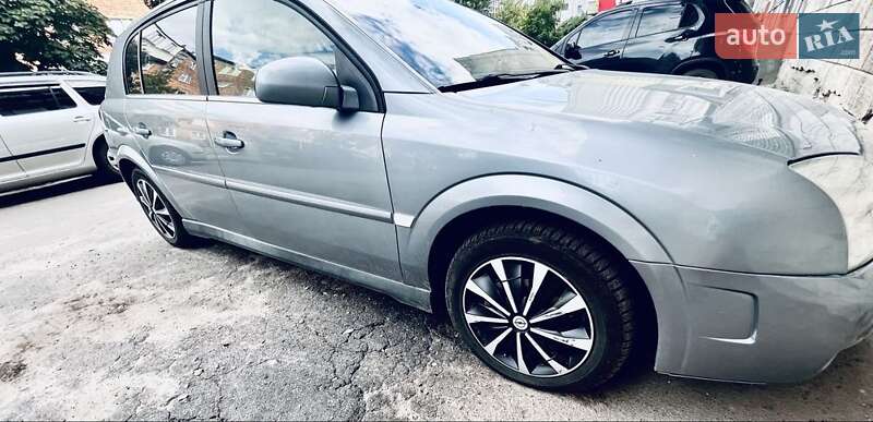 Хэтчбек Opel Signum 2003 в Львове