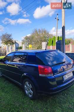 Хэтчбек Opel Signum 2003 в 