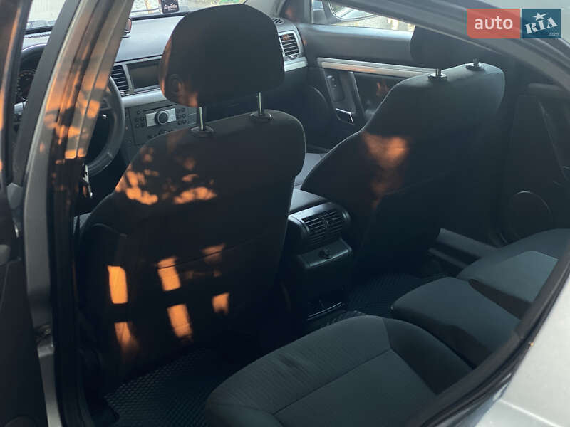 Хэтчбек Opel Signum 2007 в Вознесенске