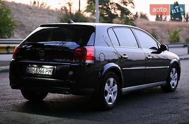 Хэтчбек Opel Signum 2004 в 
