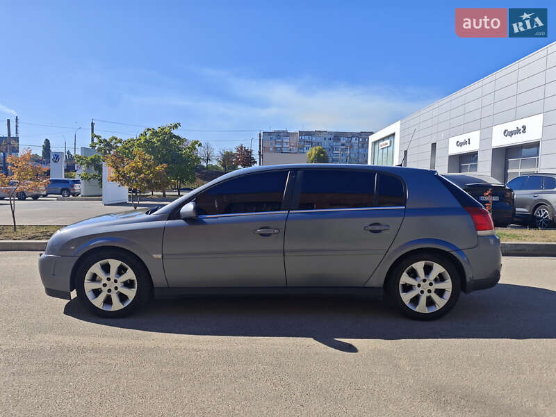 Хетчбек Opel Signum 2004 в Кропивницькому