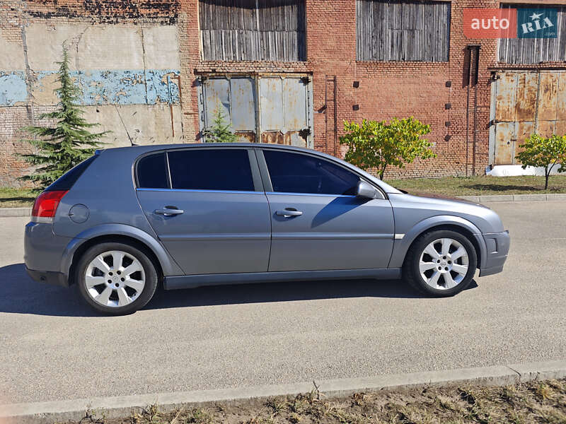 Хетчбек Opel Signum 2004 в Кропивницькому