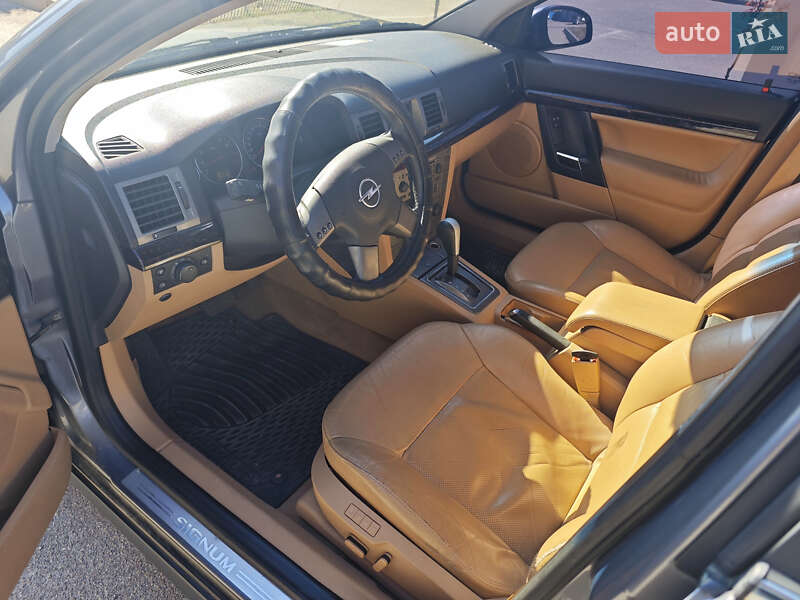Хетчбек Opel Signum 2004 в Кропивницькому