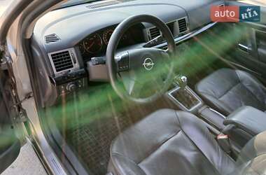 Хэтчбек Opel Signum 2003 в 