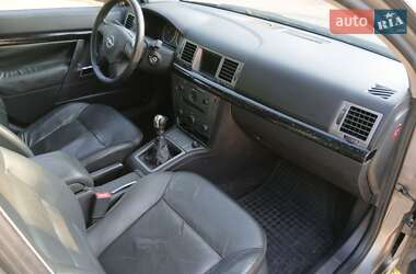Хэтчбек Opel Signum 2003 в 