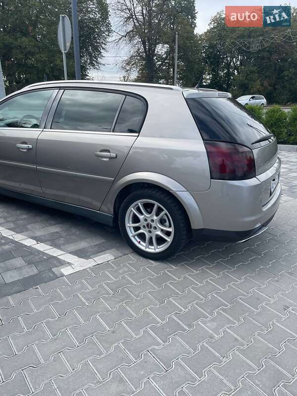 Хетчбек Opel Signum 2003 в Вінниці