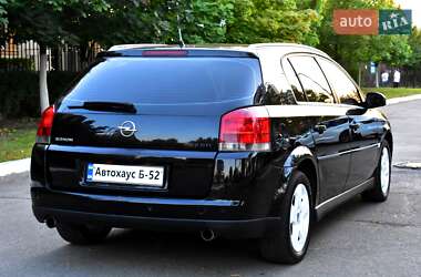Хэтчбек Opel Signum 2003 в 
