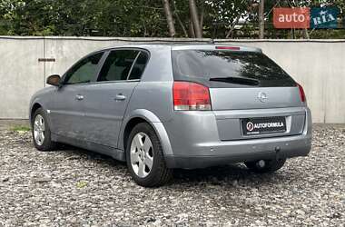 Хэтчбек Opel Signum 2004 в 