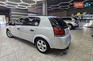Хэтчбек Opel Signum 2003 в 