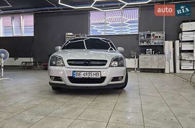 Хэтчбек Opel Signum 2003 в 