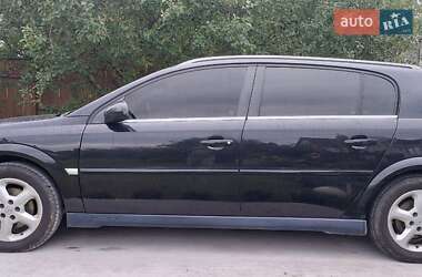 Хэтчбек Opel Signum 2005 в 