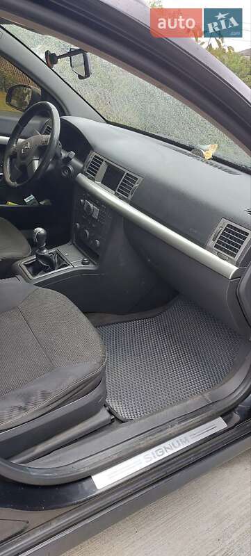 Хэтчбек Opel Signum 2005 в Киеве
