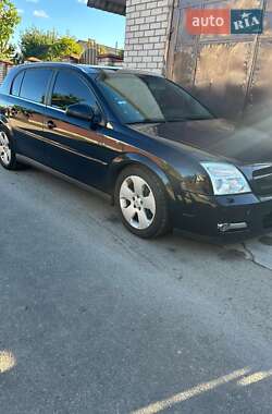 Хэтчбек Opel Signum 2003 в 