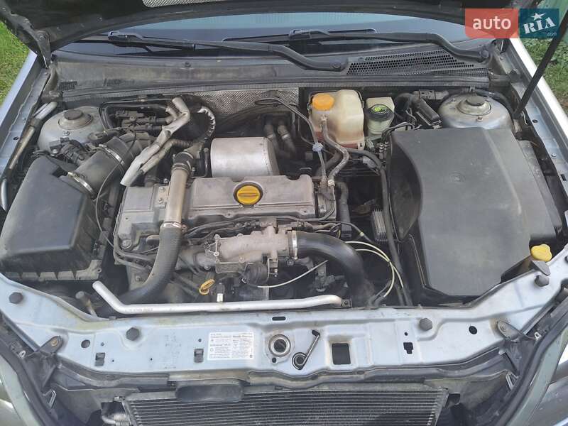 Хэтчбек Opel Signum 2003 в Нововолынске