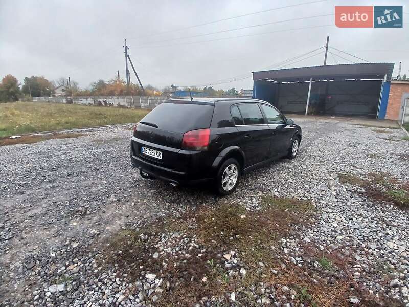 Opel Signum 2005