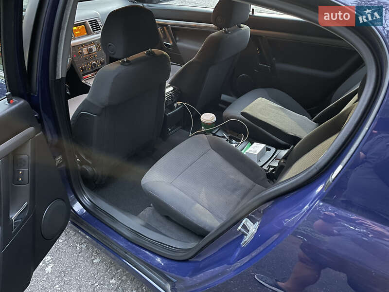 Хэтчбек Opel Signum 2006 в Обухове