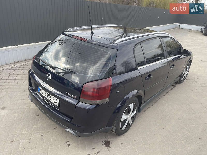 Хетчбек Opel Signum 2003 в Городенці