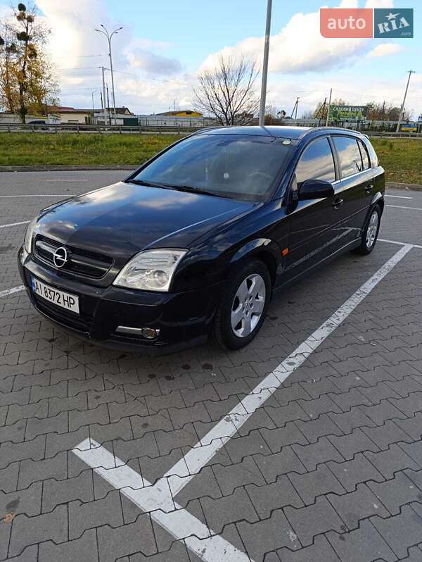 Хэтчбек Opel Signum 2003 в Вышгороде